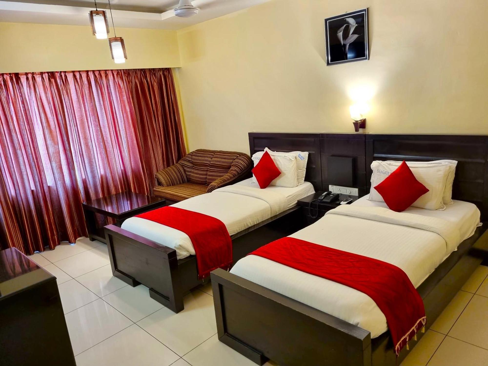 Seagate Church View Resorts Velankanni Exterior foto